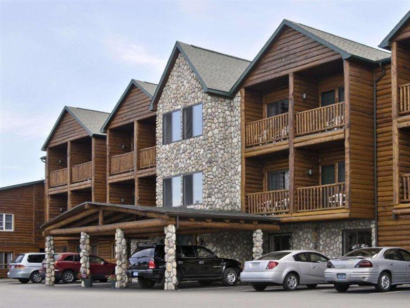 Super 8 By Wyndham Bridgeview Of Mackinaw City Bagian luar foto