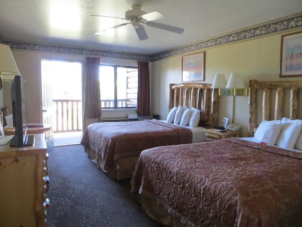 Super 8 By Wyndham Bridgeview Of Mackinaw City Bagian luar foto