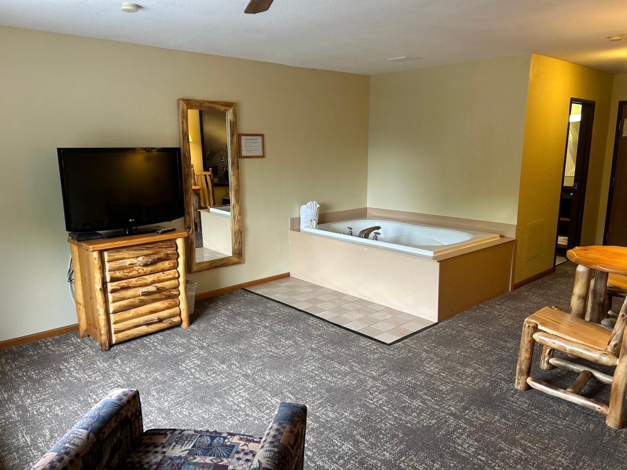Super 8 By Wyndham Bridgeview Of Mackinaw City Bagian luar foto