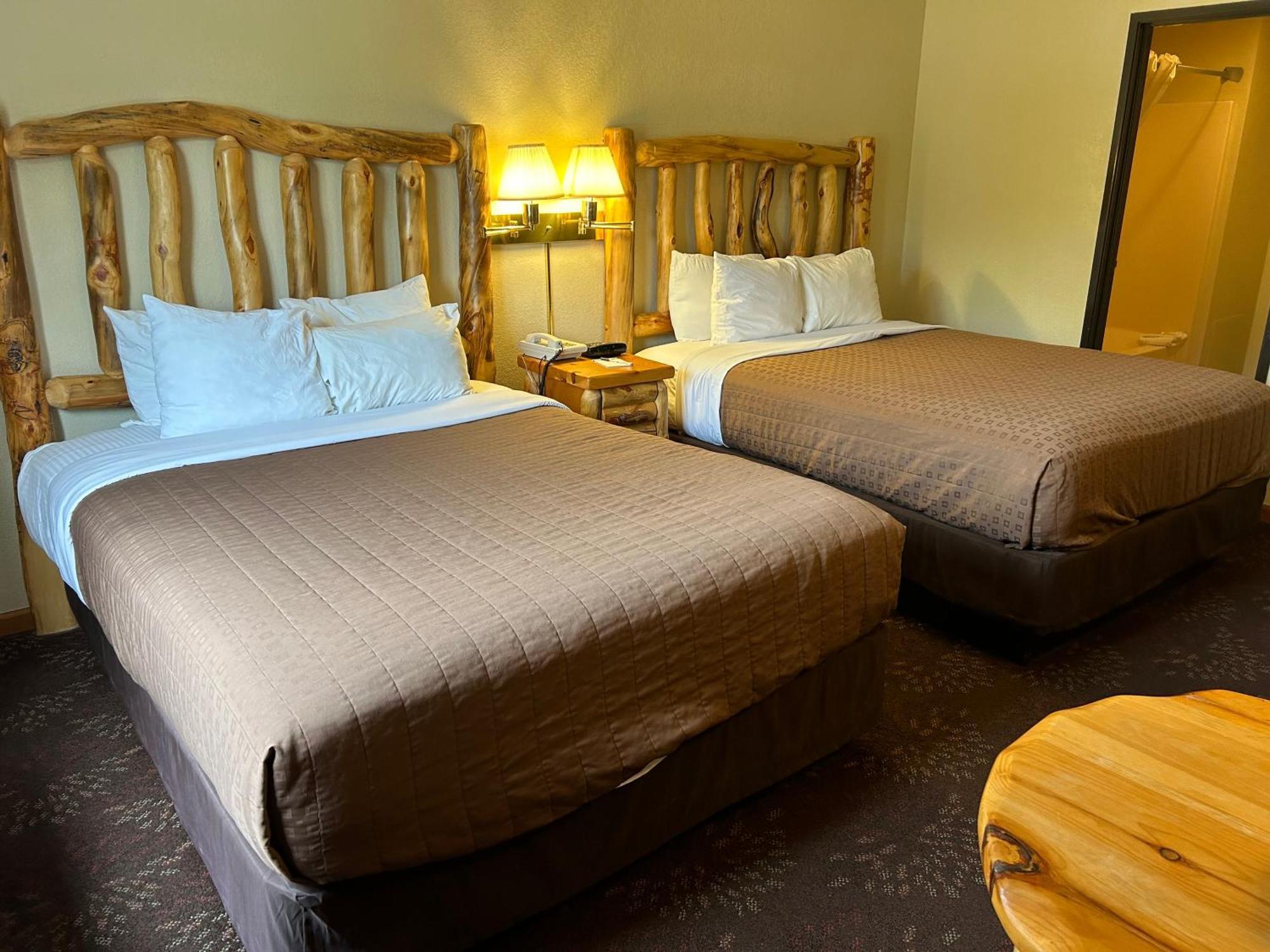 Super 8 By Wyndham Bridgeview Of Mackinaw City Bagian luar foto