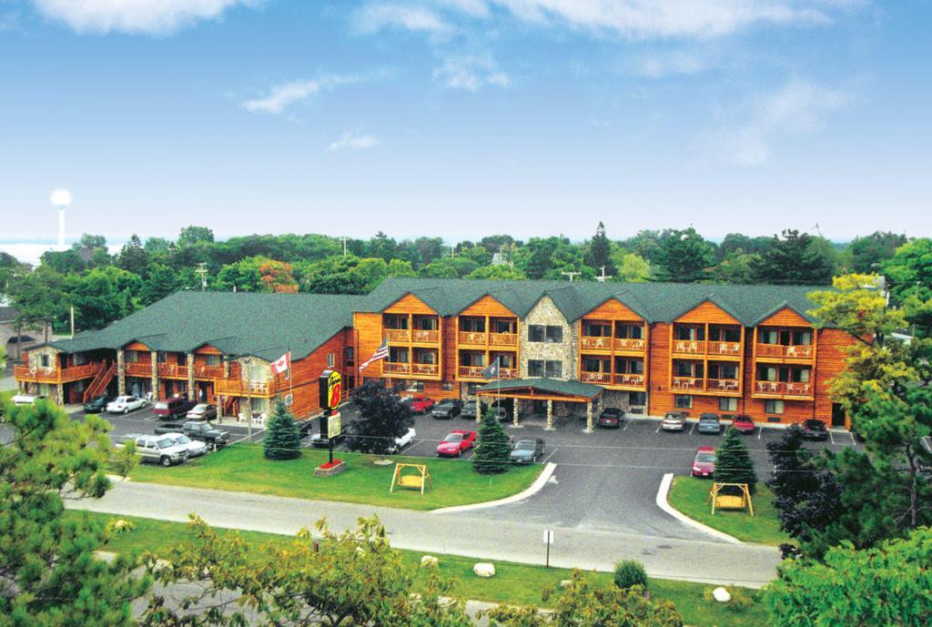 Super 8 By Wyndham Bridgeview Of Mackinaw City Bagian luar foto
